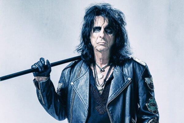 Alice Cooper Net Worth 2025: The Shock Rock King’s Fortune, Career & Lavish Lifestyle alice cooper net worth