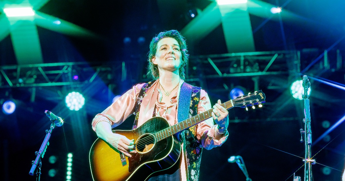 Promo-Facebook-Facebook-link-image-2024-06-26T101407.702 - Eromee | Trending News, Tech & Lifestyle Updates Brandi Carlile