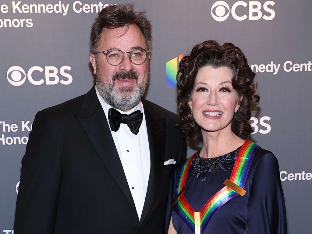 amy-grant-vince-gill-10-0fa63967b7564910a48c6a3716637005 - Eromee | Trending News, Tech & Lifestyle Updates Vince Gill Wife