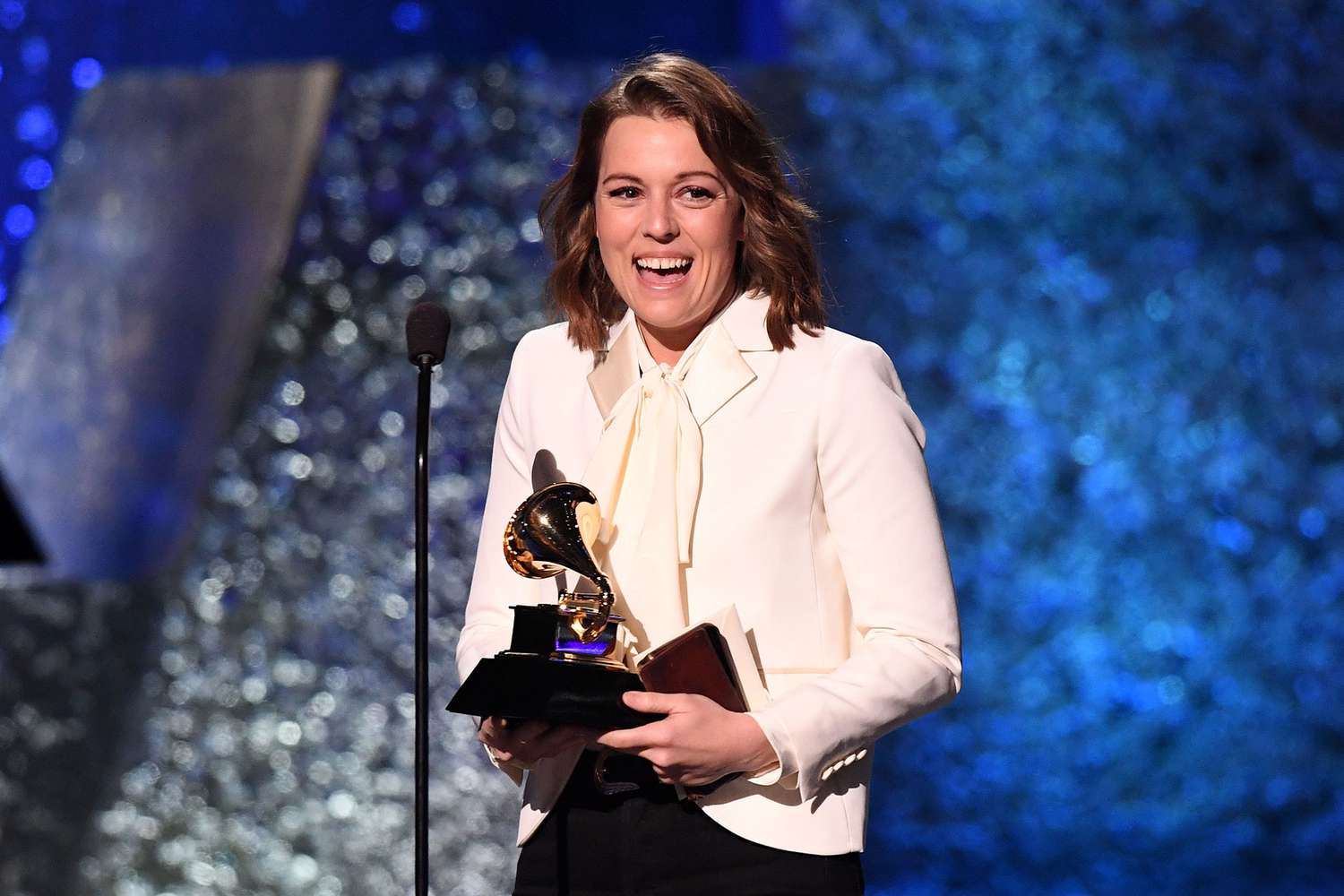 brandi-carlile-4-1-8aaf51ec136f4c7cbb901f362b948fdf - Eromee | Trending News, Tech & Lifestyle Updates Brandi Carlile